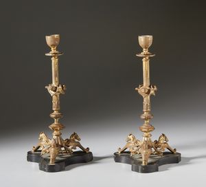 . - Coppia di candelieri in bronzo