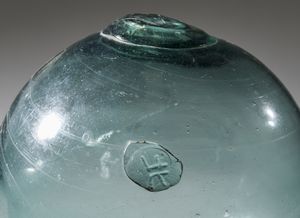 . : Due grandi sfere in vetro soffiato.  - Asta Asta 373 | ARTE ORIENTALE E ISLAMICA - ARTE ORIENALE E WUNDERKAMMER Online - Associazione Nazionale - Case d'Asta italiane