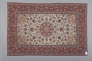 . : Tappeto Isfahan   Persia, prima met� XX secolo  - Asta Asta 373 | ARTE ORIENTALE E ISLAMICA - ARTE ORIENALE E WUNDERKAMMER Online - Associazione Nazionale - Case d'Asta italiane