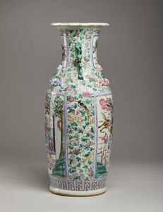 Arte Cinese : Vaso a balaustro famiglia rosa  Cina, inizi XX secolo  - Asta Asta 373 | ARTE ORIENTALE E ISLAMICA - ARTE ORIENALE E WUNDERKAMMER Online - Associazione Nazionale - Case d'Asta italiane