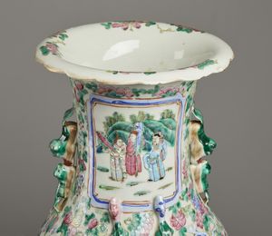 Arte Cinese : Vaso a balaustro famiglia rosa  Cina, inizi XX secolo  - Asta Asta 373 | ARTE ORIENTALE E ISLAMICA - ARTE ORIENALE E WUNDERKAMMER Online - Associazione Nazionale - Case d'Asta italiane