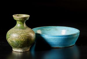 Arte Cinese - Lotto di due ceramiche  Cina, dinastia Ming, XV secolo