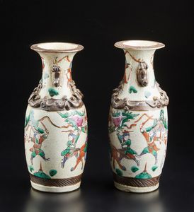 Arte Cinese : Coppia di vasi con decorazione figurativa  Cina, dinastia Qing, XIX secolo  - Asta Asta 373 | ARTE ORIENTALE E ISLAMICA - ARTE ORIENALE E WUNDERKAMMER Online - Associazione Nazionale - Case d'Asta italiane