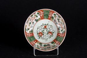 Arte Cinese - Ciotola in porcellana smaltata  Cina o Giappone, XVII secolo