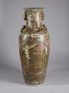 Arte Cinese : Vaso monumentale in porcellana  Cina, XX secolo  - Asta Asta 373 | ARTE ORIENTALE E ISLAMICA - ARTE ORIENALE E WUNDERKAMMER Online - Associazione Nazionale - Case d'Asta italiane