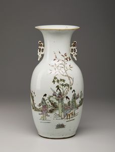 Arte Cinese : Lotto composto da cinque grandi vasi e una grande figura taoista in porcellana  Cina, XIX - XX secolo  - Asta Asta 373 | ARTE ORIENTALE E ISLAMICA - ARTE ORIENALE E WUNDERKAMMER Online - Associazione Nazionale - Case d'Asta italiane