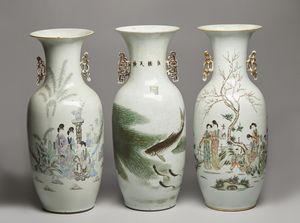 Arte Cinese : Gruppo di cinque vasi a balaustro  Cina, prima met� XX secolo  - Asta Asta 373 | ARTE ORIENTALE E ISLAMICA - ARTE ORIENALE E WUNDERKAMMER Online - Associazione Nazionale - Case d'Asta italiane