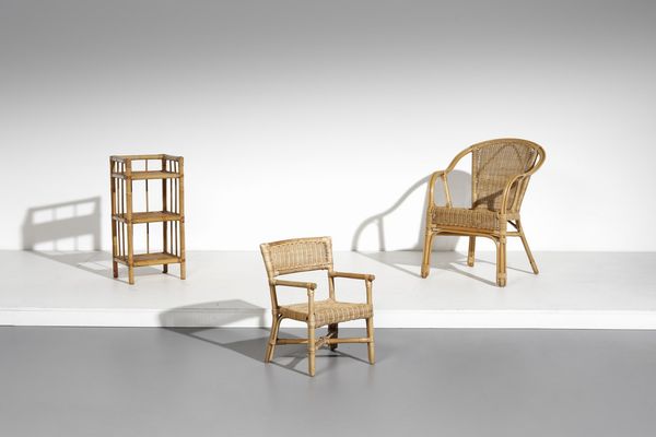 MANIFATTURA ITALIANA : Sedia, sedia da bambino e consolle  - Asta Asta 374 | DESIGN E ARTI DECORATIVE DEL NOVECENTO Virtuale - Associazione Nazionale - Case d'Asta italiane