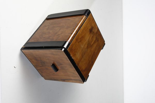 MANIFATTURA ITALIANA : Mobiletto per dischi in vinile  - Asta Asta 374 | DESIGN E ARTI DECORATIVE DEL NOVECENTO Virtuale - Associazione Nazionale - Case d'Asta italiane