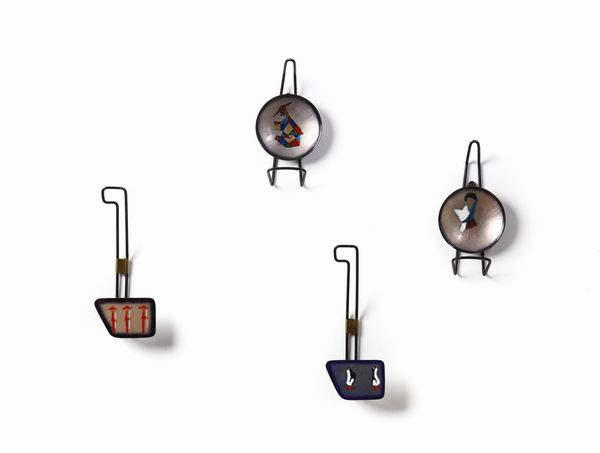 SIVA Poggibonsi : attribuito. Quattro appendiabiti  - Asta Asta 374 | DESIGN E ARTI DECORATIVE DEL NOVECENTO Virtuale - Associazione Nazionale - Case d'Asta italiane