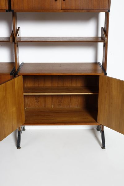 AV ARREDAMENTI CONTEMPORANEI : Libreria modulare  - Asta Asta 374 | DESIGN E ARTI DECORATIVE DEL NOVECENTO Virtuale - Associazione Nazionale - Case d'Asta italiane