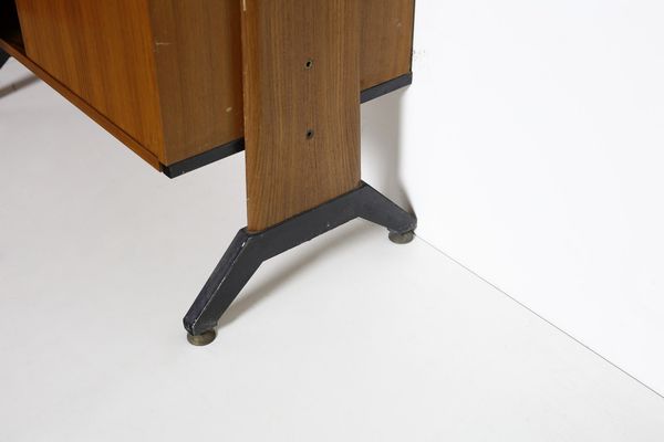 AV ARREDAMENTI CONTEMPORANEI : Libreria modulare  - Asta Asta 374 | DESIGN E ARTI DECORATIVE DEL NOVECENTO Virtuale - Associazione Nazionale - Case d'Asta italiane