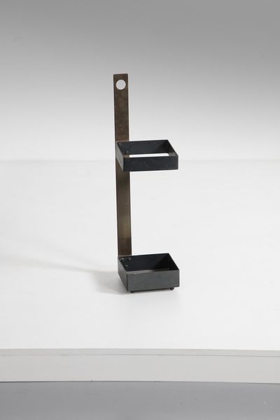 MANIFATTURA ITALIANA : Portaombrelli minimal design  - Asta Asta 374 | DESIGN E ARTI DECORATIVE DEL NOVECENTO Virtuale - Associazione Nazionale - Case d'Asta italiane