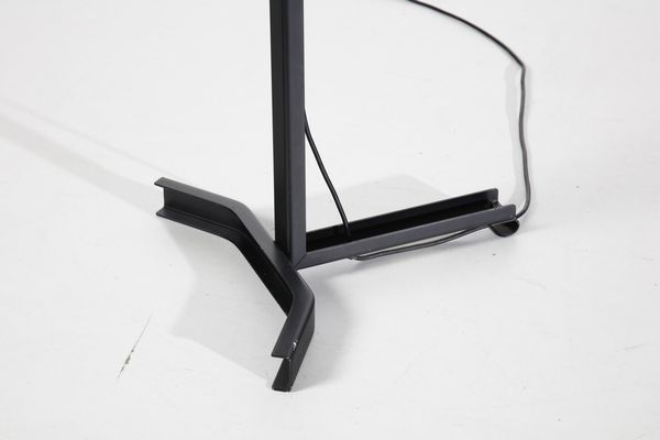 TAKAHAMA KAZUHIDE (n. 1930) : Lampada da terra Sirio per Sirrah  - Asta Asta 374 | DESIGN E ARTI DECORATIVE DEL NOVECENTO Virtuale - Associazione Nazionale - Case d'Asta italiane