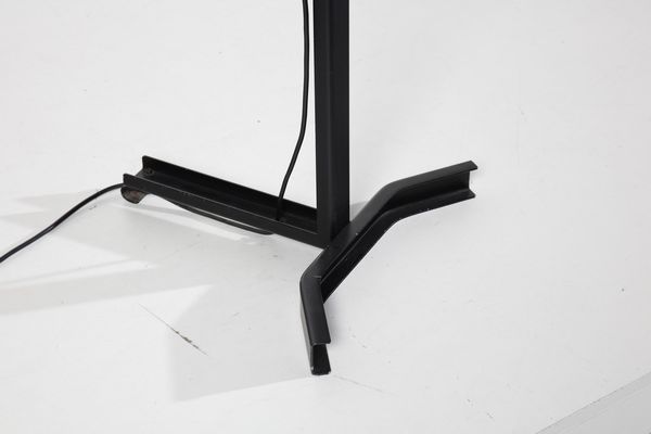 TAKAHAMA KAZUHIDE (n. 1930) : Lampada da terra Sirio per Sirrah  - Asta Asta 374 | DESIGN E ARTI DECORATIVE DEL NOVECENTO Virtuale - Associazione Nazionale - Case d'Asta italiane