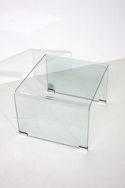 MANIFATTURA ITALIANA : Coppia di tavolini da salotto  - Asta Asta 374 | DESIGN E ARTI DECORATIVE DEL NOVECENTO Virtuale - Associazione Nazionale - Case d'Asta italiane