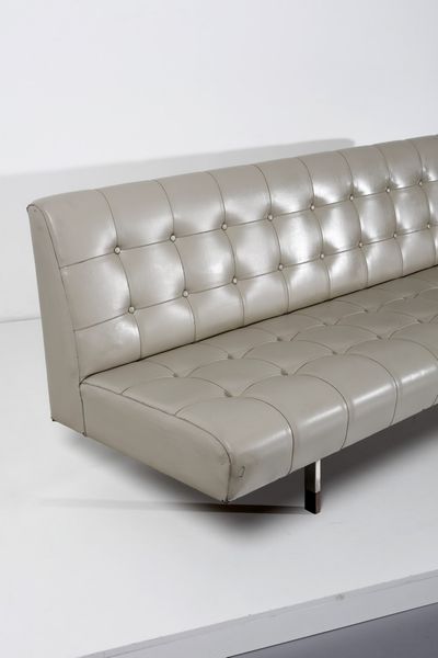 manifattura americana : Divano  - Asta Asta 374 | DESIGN E ARTI DECORATIVE DEL NOVECENTO Virtuale - Associazione Nazionale - Case d'Asta italiane