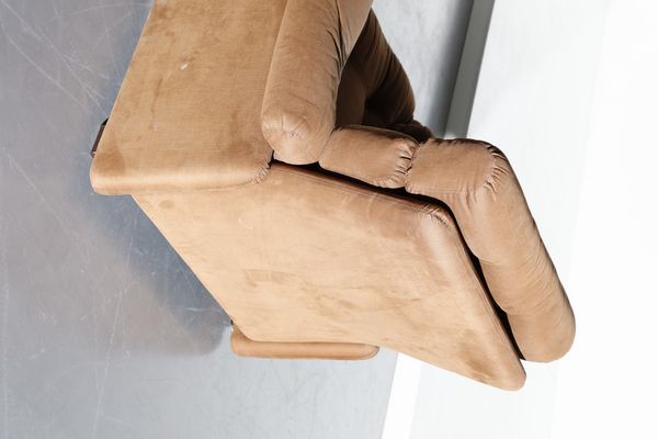 SCARPA AFRA (1937 -2011) & TOBIA (n. 1935) : Coppia di poltrone Coronado produzione B&B Italia  - Asta Asta 374 | DESIGN E ARTI DECORATIVE DEL NOVECENTO Virtuale - Associazione Nazionale - Case d'Asta italiane