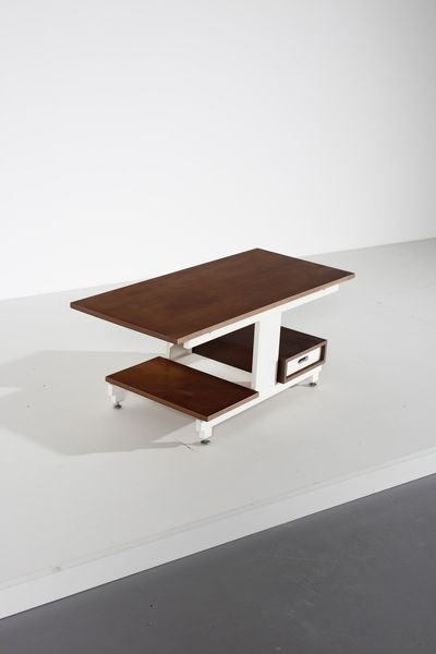 DE CARLI CARLO (1910 - 1999) : nello stile di. Tavolino da ingresso  - Asta Asta 374 | DESIGN E ARTI DECORATIVE DEL NOVECENTO Virtuale - Associazione Nazionale - Case d'Asta italiane