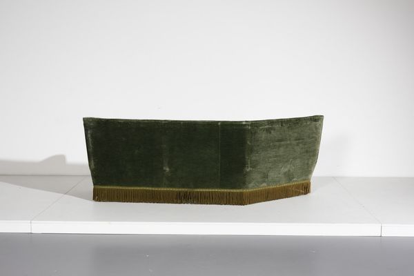 MANIFATTURA ITALIANA : Divano  - Asta Asta 374 | DESIGN E ARTI DECORATIVE DEL NOVECENTO Virtuale - Associazione Nazionale - Case d'Asta italiane