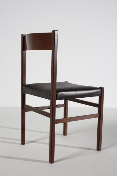 FRATTINI GIANFRANCO (1926 - 2004) : nello stile di. Coppia di sedie  - Asta Asta 374 | DESIGN E ARTI DECORATIVE DEL NOVECENTO Virtuale - Associazione Nazionale - Case d'Asta italiane