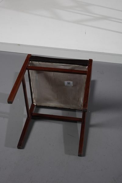 FRATTINI GIANFRANCO (1926 - 2004) : nello stile di. Coppia di sedie  - Asta Asta 374 | DESIGN E ARTI DECORATIVE DEL NOVECENTO Virtuale - Associazione Nazionale - Case d'Asta italiane