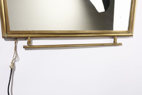 MANIFATTURA ITALIANA : Specchio con applique  - Asta Asta 374 | DESIGN E ARTI DECORATIVE DEL NOVECENTO Virtuale - Associazione Nazionale - Case d'Asta italiane