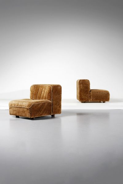 AGNOLI TITO (1931 - 2012) : Coppia di poltrone 900 per Arflex  - Asta Asta 374 | DESIGN E ARTI DECORATIVE DEL NOVECENTO Virtuale - Associazione Nazionale - Case d'Asta italiane