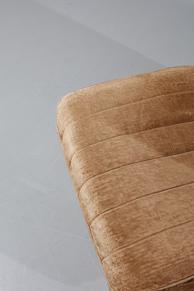 AGNOLI TITO (1931 - 2012) : Coppia di poltrone 900 per Arflex  - Asta Asta 374 | DESIGN E ARTI DECORATIVE DEL NOVECENTO Virtuale - Associazione Nazionale - Case d'Asta italiane