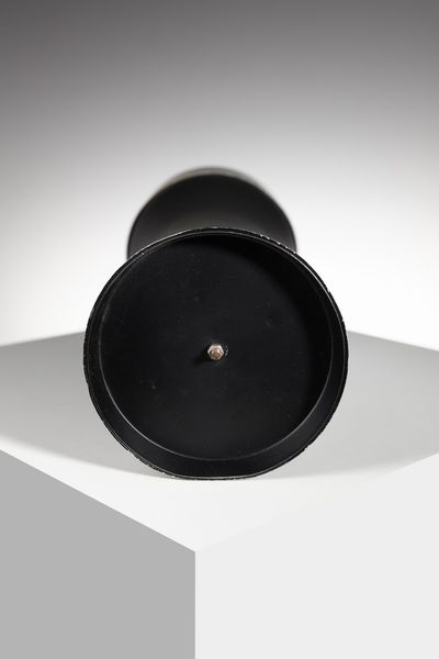 GISMONDI SCHWEINBERGER EMMA : Posacenere da terra per Artemide  - Asta Asta 374 | DESIGN E ARTI DECORATIVE DEL NOVECENTO Virtuale - Associazione Nazionale - Case d'Asta italiane