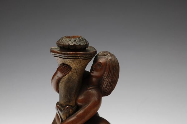 SCUOLA DI VALGARDENA : Figura di donna con cornucopia  - Asta Asta 374 | DESIGN E ARTI DECORATIVE DEL NOVECENTO Virtuale - Associazione Nazionale - Case d'Asta italiane