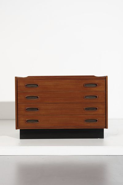 BUCH ERIK (1923 - 1973) : Cassettiera, Danimarca  - Asta Asta 374 | DESIGN E ARTI DECORATIVE DEL NOVECENTO Virtuale - Associazione Nazionale - Case d'Asta italiane