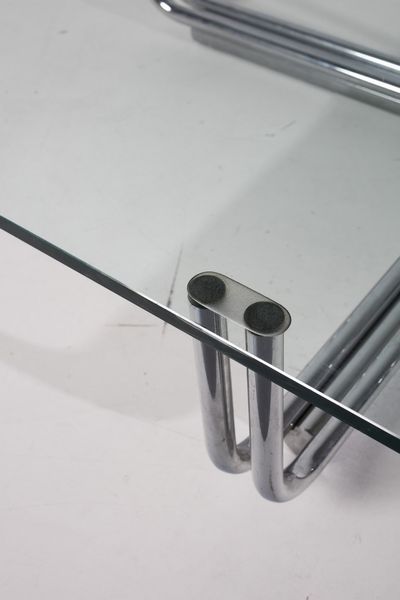 REGA ROMEO (1925 - 1984) : Tavolino da salotto  - Asta Asta 374 | DESIGN E ARTI DECORATIVE DEL NOVECENTO Virtuale - Associazione Nazionale - Case d'Asta italiane