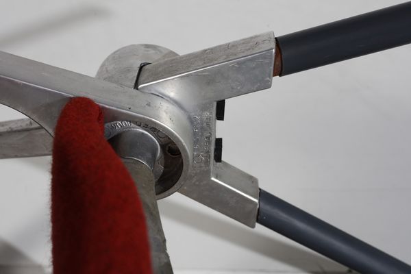 PIRETTI GIANCARLO (n. 1940) : Coppia di sedie per Anonima Castelli  - Asta Asta 374 | DESIGN E ARTI DECORATIVE DEL NOVECENTO Virtuale - Associazione Nazionale - Case d'Asta italiane