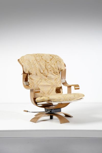 MANIFATTURA ITALIANA : Poltrona girevole  - Asta Asta 374 | DESIGN E ARTI DECORATIVE DEL NOVECENTO Virtuale - Associazione Nazionale - Case d'Asta italiane