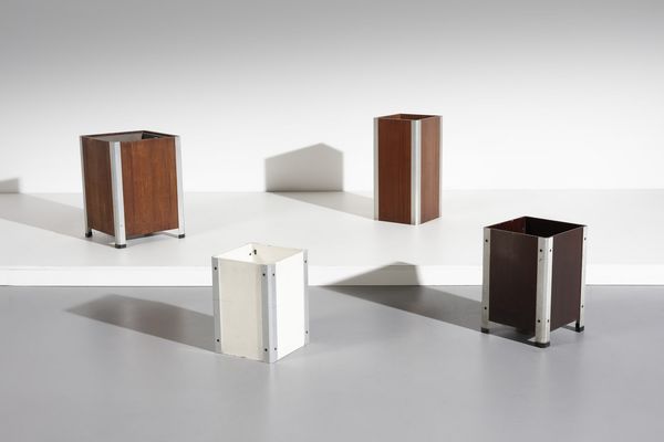 FORMANOVA : Quattro cestini da ufficio  - Asta Asta 374 | DESIGN E ARTI DECORATIVE DEL NOVECENTO Virtuale - Associazione Nazionale - Case d'Asta italiane