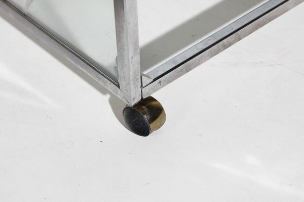 POLI ALBANO (n. 1935) : Tavolino con rotelle per Poliarte  - Asta Asta 374 | DESIGN E ARTI DECORATIVE DEL NOVECENTO Virtuale - Associazione Nazionale - Case d'Asta italiane