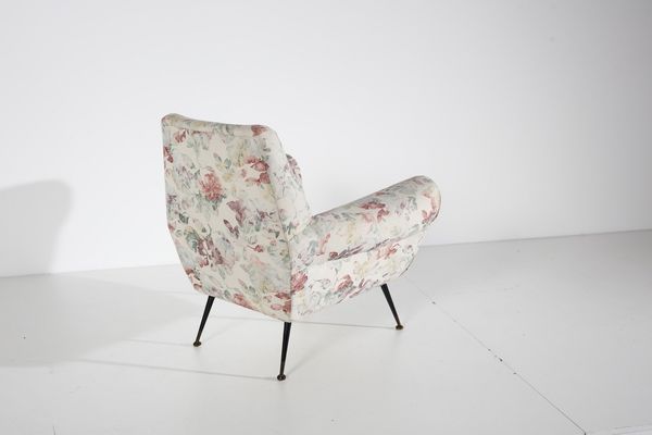 RADICE GIGI (1954 - 2002) : Coppia di poltrone  - Asta Asta 374 | DESIGN E ARTI DECORATIVE DEL NOVECENTO Virtuale - Associazione Nazionale - Case d'Asta italiane