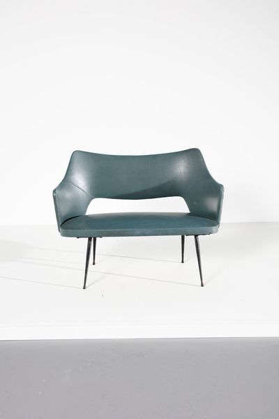 MANIFATTURA ITALIANA : Divanetto  - Asta Asta 374 | DESIGN E ARTI DECORATIVE DEL NOVECENTO Virtuale - Associazione Nazionale - Case d'Asta italiane