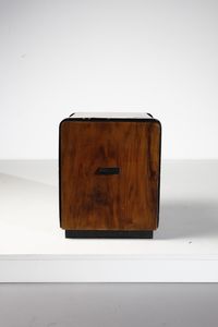 MANIFATTURA ITALIANA : Mobiletto per dischi in vinile  - Asta Asta 374 | DESIGN E ARTI DECORATIVE DEL NOVECENTO Virtuale - Associazione Nazionale - Case d'Asta italiane