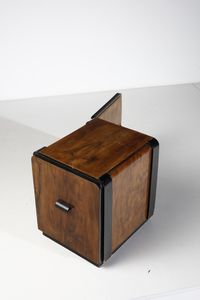 MANIFATTURA ITALIANA : Mobiletto per dischi in vinile  - Asta Asta 374 | DESIGN E ARTI DECORATIVE DEL NOVECENTO Virtuale - Associazione Nazionale - Case d'Asta italiane