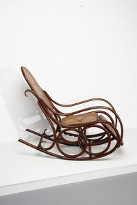 MANIFATTURA ITALIANA : Poltrona a dondolo  - Asta Asta 374 | DESIGN E ARTI DECORATIVE DEL NOVECENTO Virtuale - Associazione Nazionale - Case d'Asta italiane