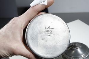 FERRARI NINO : Vaso e scatola  - Asta Asta 374 | DESIGN E ARTI DECORATIVE DEL NOVECENTO Virtuale - Associazione Nazionale - Case d'Asta italiane