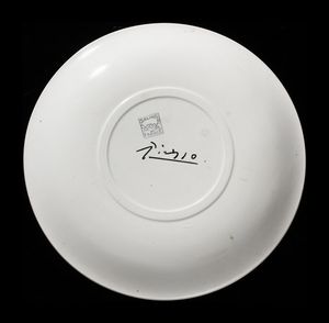 PICASSO PABLO (1881 - 1973) : Tre piatti della serie Visage de la paix  - Asta Asta 374 | DESIGN E ARTI DECORATIVE DEL NOVECENTO Virtuale - Associazione Nazionale - Case d'Asta italiane