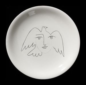 PICASSO PABLO (1881 - 1973) : Tre piatti della serie Visage de la paix  - Asta Asta 374 | DESIGN E ARTI DECORATIVE DEL NOVECENTO Virtuale - Associazione Nazionale - Case d'Asta italiane