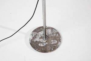 GECCHELIN BRUNO (n. 1939) : Lampada da terra Mezzaluna per Skipper  - Asta Asta 374 | DESIGN E ARTI DECORATIVE DEL NOVECENTO Virtuale - Associazione Nazionale - Case d'Asta italiane