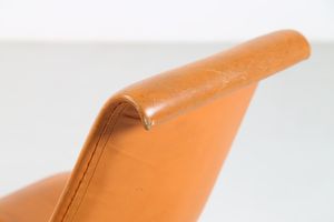 OFFREDI GIOVANNI (n. 1927) : Attribuito. Sei sedie per Saporiti per Saporiti  - Asta Asta 374 | DESIGN E ARTI DECORATIVE DEL NOVECENTO Virtuale - Associazione Nazionale - Case d'Asta italiane