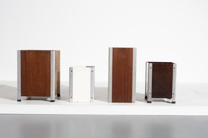FORMANOVA : Quattro cestini da ufficio  - Asta Asta 374 | DESIGN E ARTI DECORATIVE DEL NOVECENTO Virtuale - Associazione Nazionale - Case d'Asta italiane