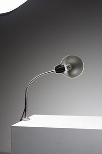 MANIFATTURA ITALIANA : Lampada da tavolo con morsetto  - Asta Asta 374 | DESIGN E ARTI DECORATIVE DEL NOVECENTO Virtuale - Associazione Nazionale - Case d'Asta italiane