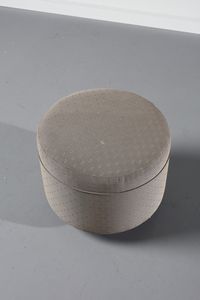 OSVALDO BORSANI (1911-1985) & EUGENIO GERLI (n. 1923) : Coppia di poltroncine PS142 con poggiapiedi per Tecno  - Asta Asta 374 | DESIGN E ARTI DECORATIVE DEL NOVECENTO Virtuale - Associazione Nazionale - Case d'Asta italiane